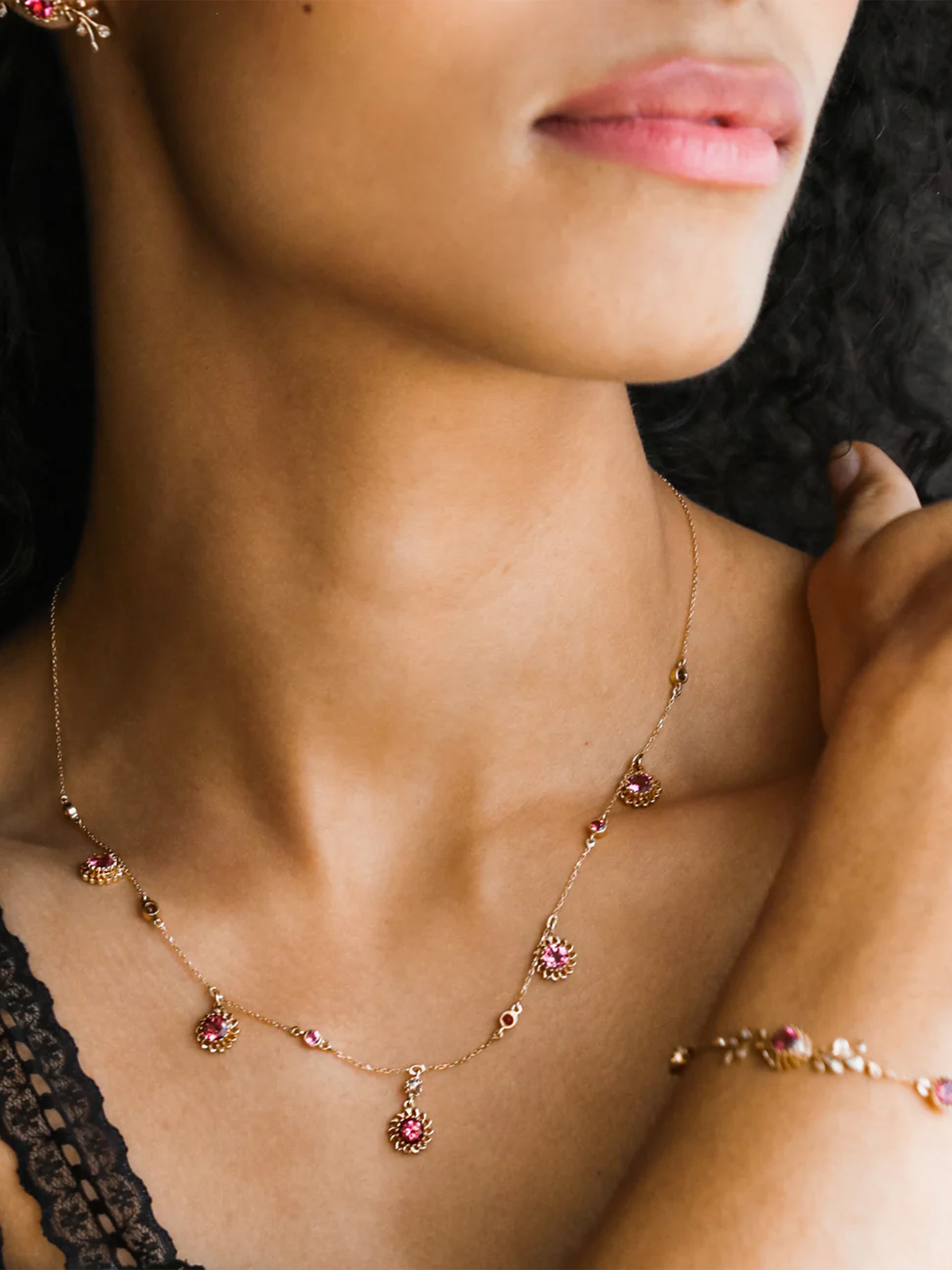 Aghabani Dama Necklace