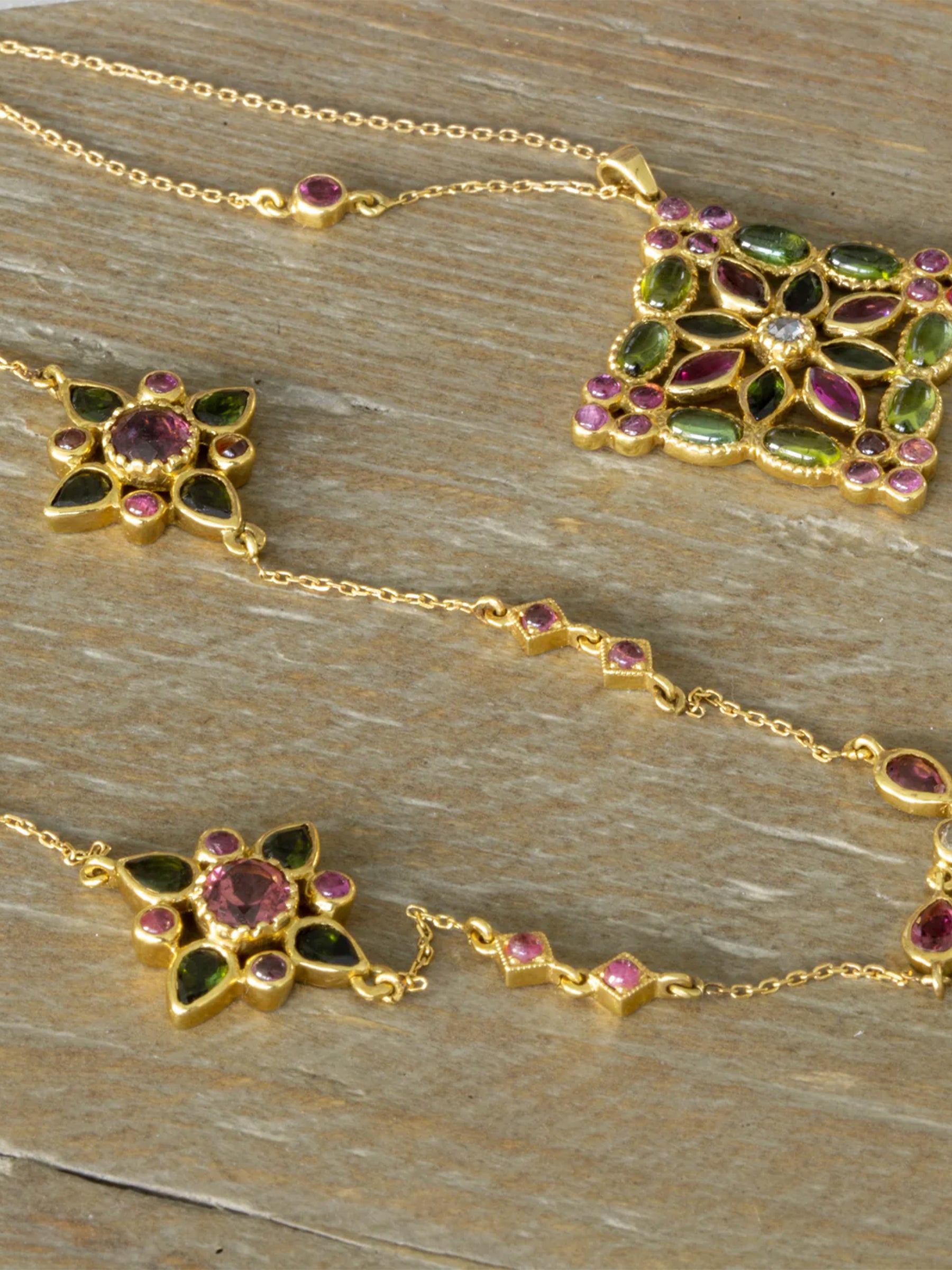 Arabesque Geometric Floral Long Necklace