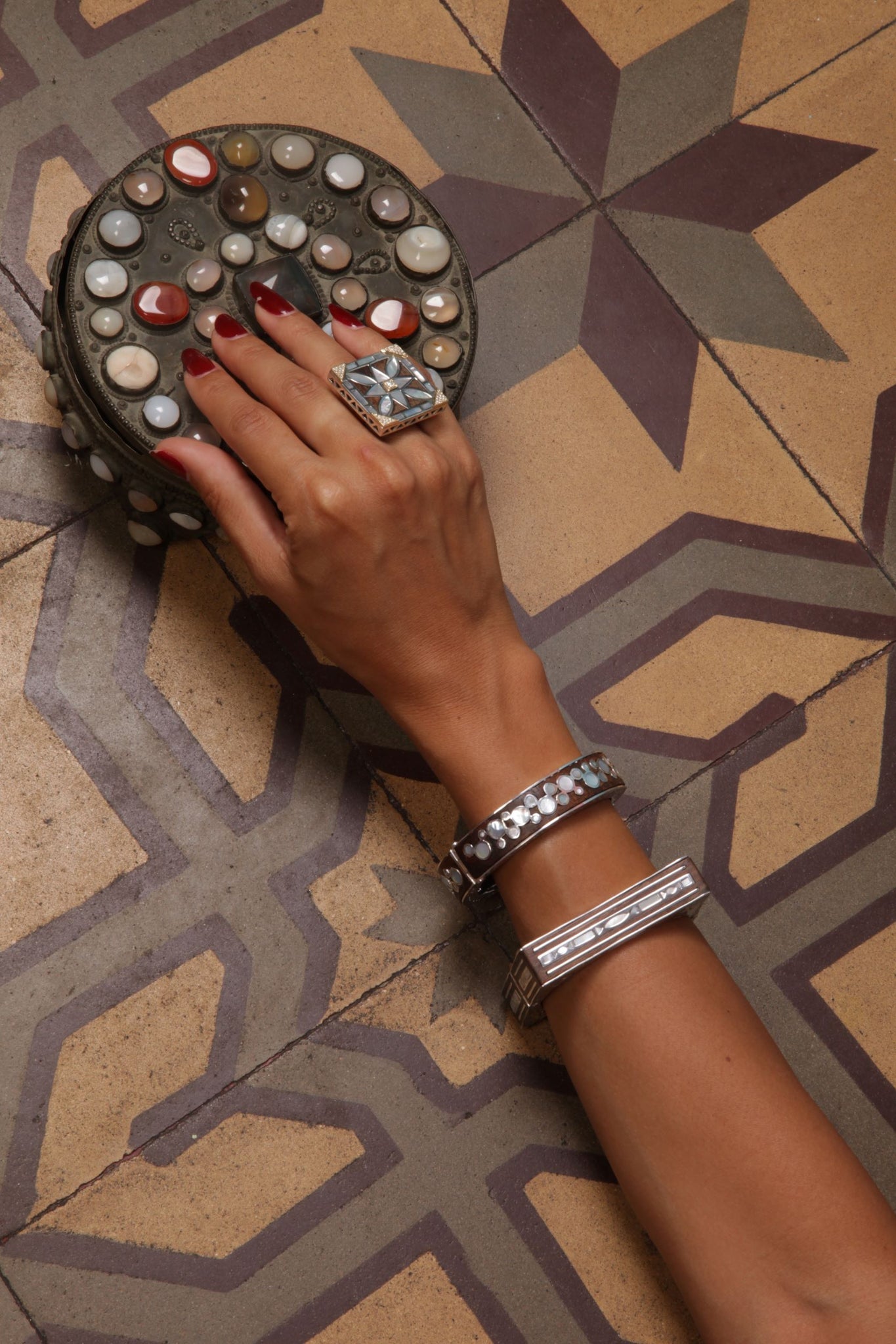 Mother of Pearl Arabesque Malika Ring