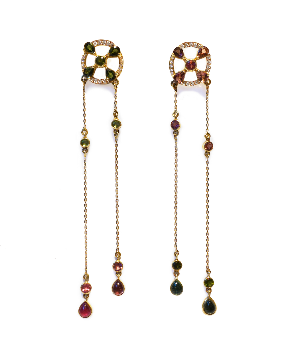 Arabesque Mismatch Color Dangling Earrings