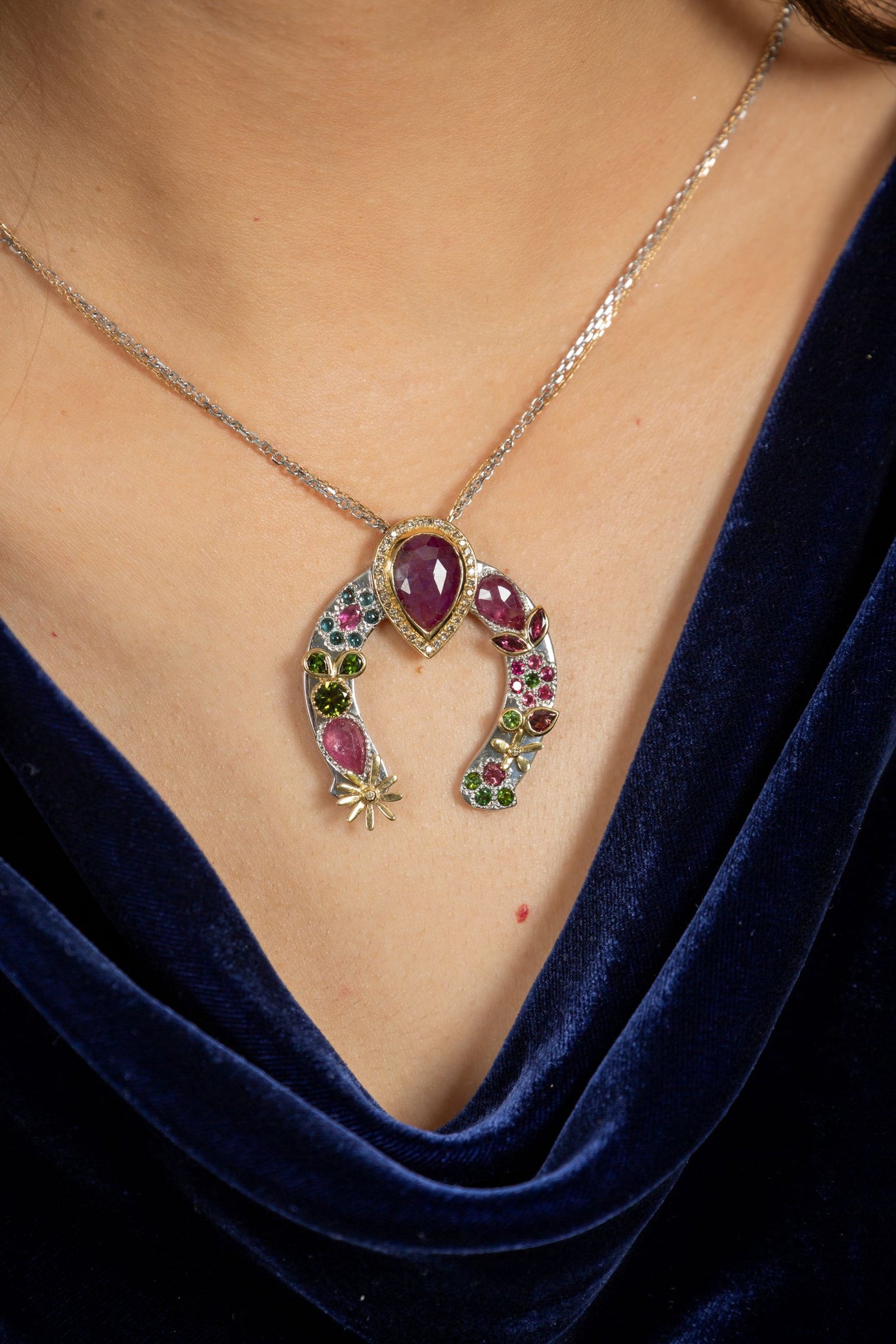 Horseshoe Necklace With Pear Red Sapphire And Diamond crown