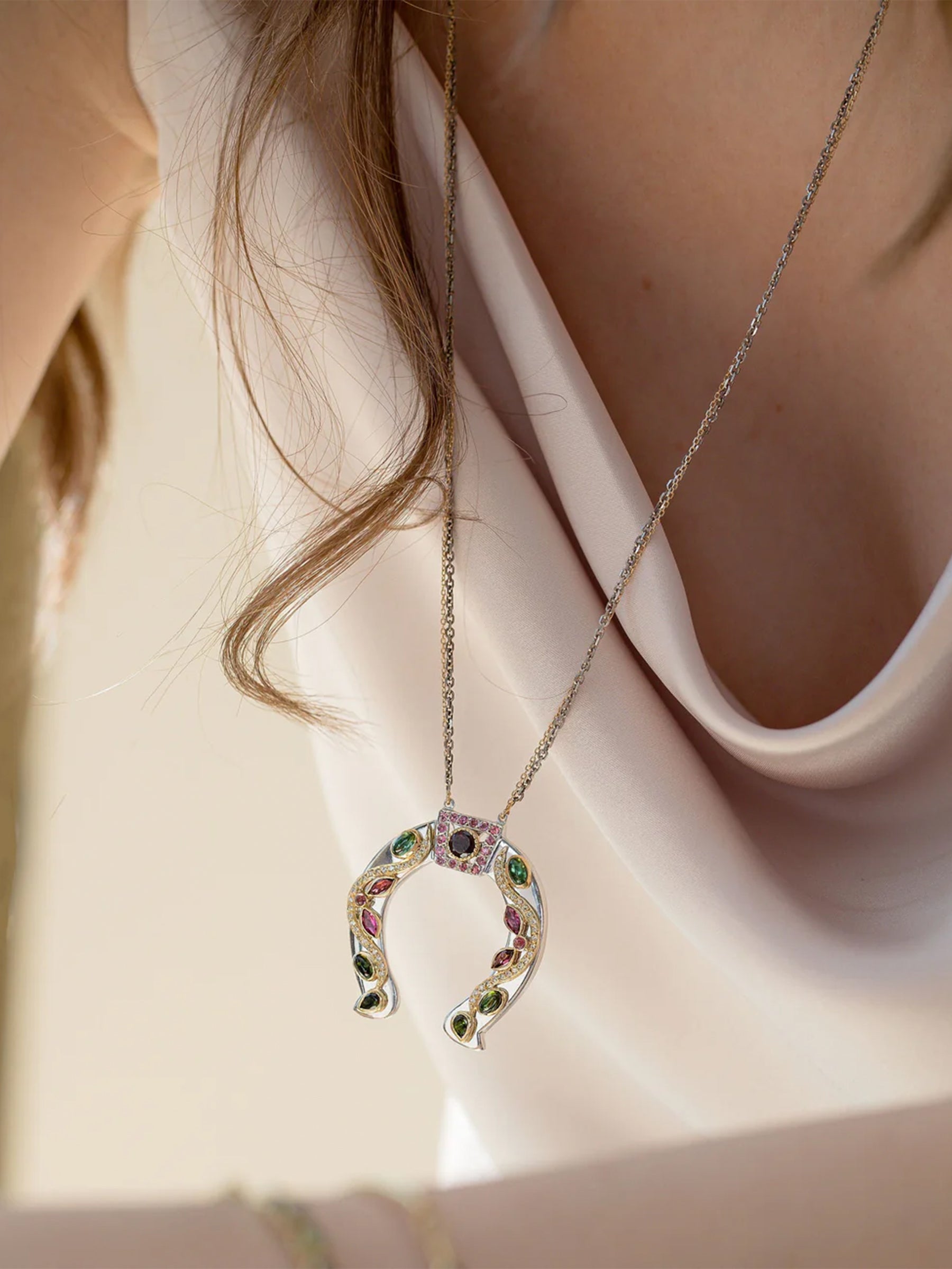 Horseshoe Royal Necklace