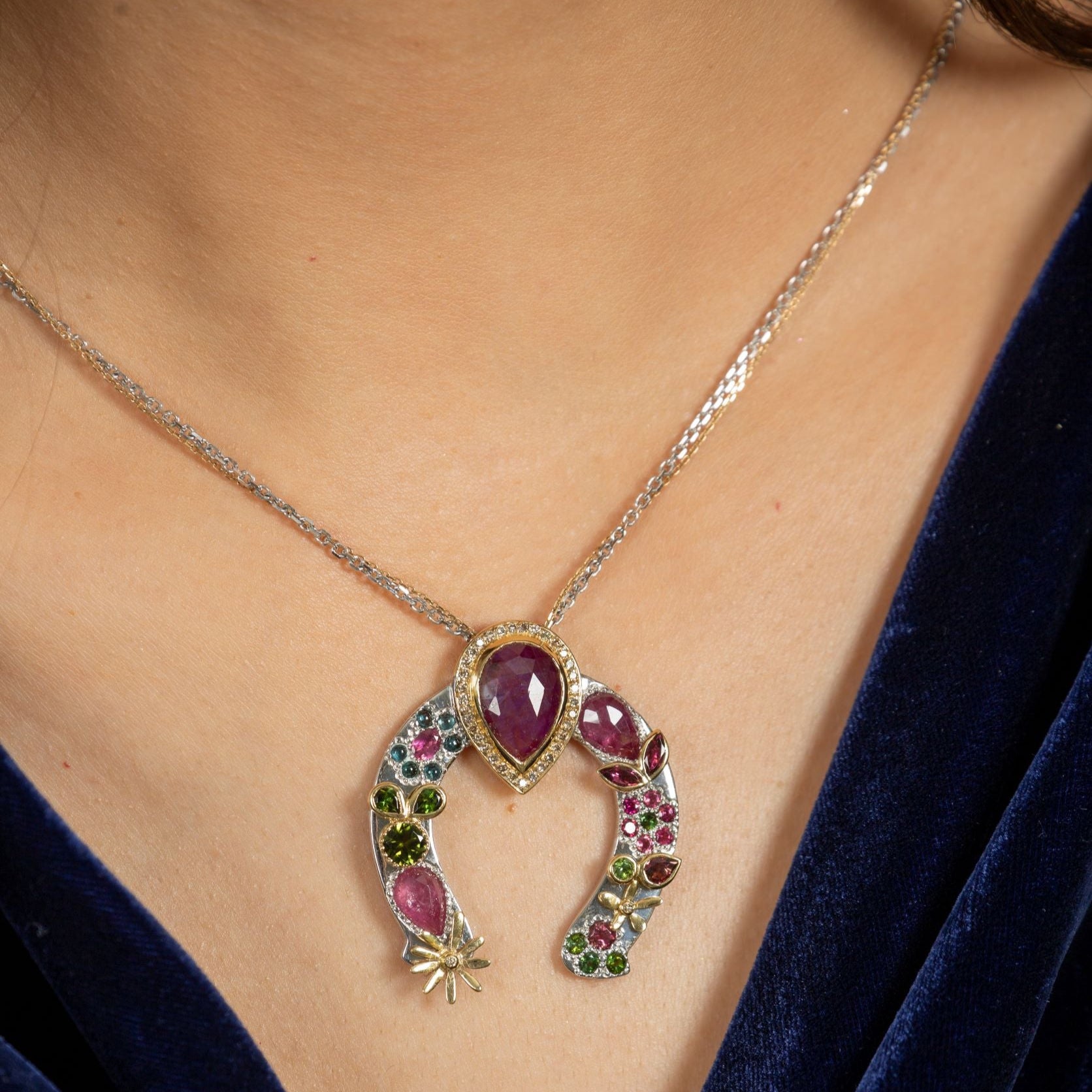 Horseshoe Necklace With Pear Red Sapphire And Diamond crown