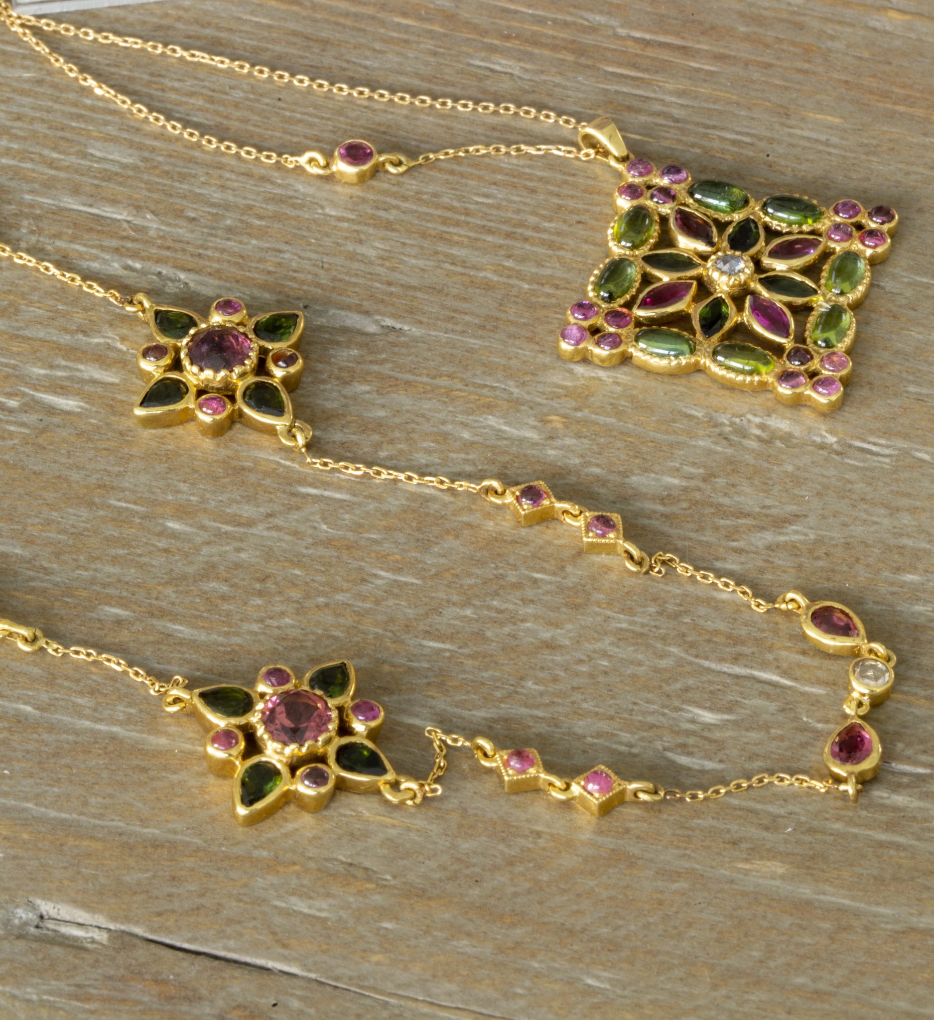 Arabesque Geometric Floral Long Necklace